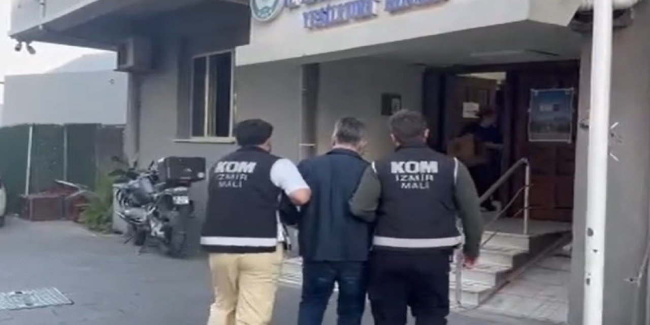 Bayraklı Belediyesi operasyonunda, eski başkan Sandal dahil 43 şüpheli adliyede