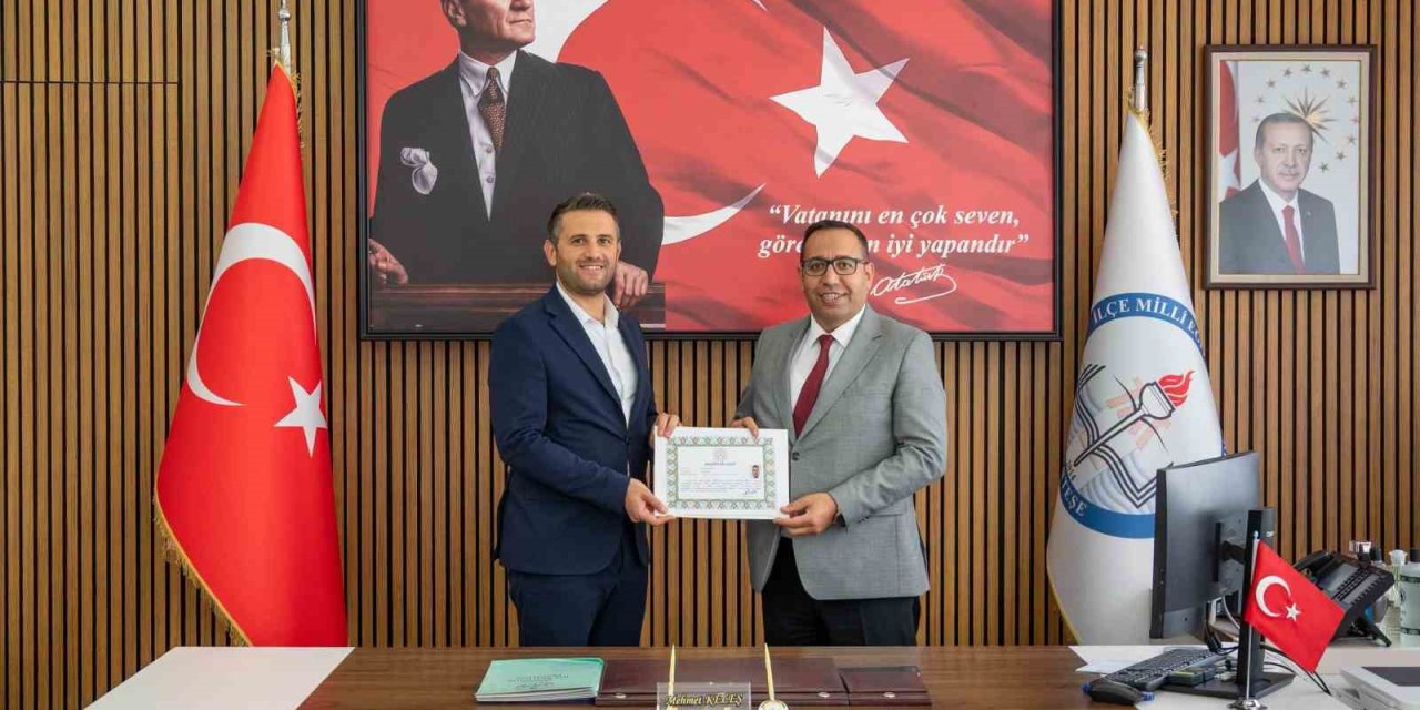 Muğla’da okul yöneticilerine başarı belgeleri takdim edildi