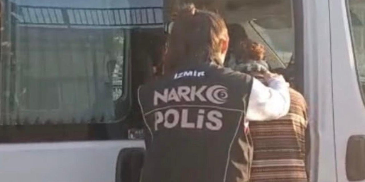 Zehir taciri suçüstü yakalandı: 22 yılla aranan firari çıktı