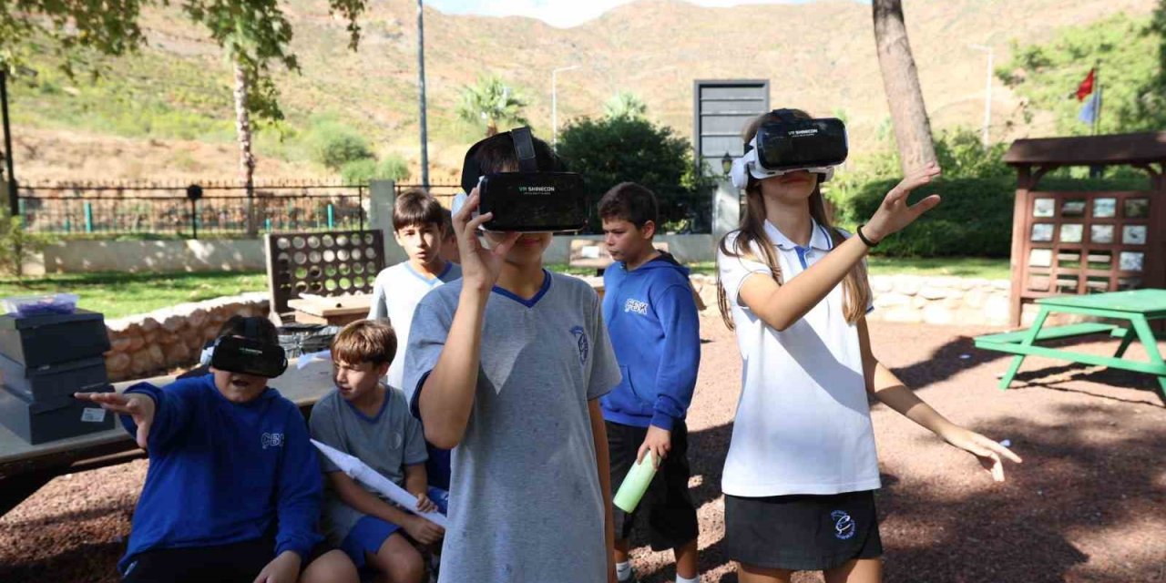 Marmaris’te çocuklar uzayı keşfetti