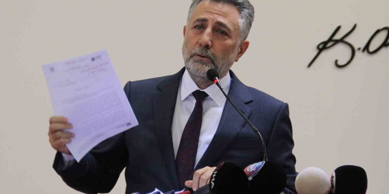Bayraklı Belediyesi operasyonunda karar: Eski Başkan Sandal ve oğlu dahil 15 kişi tutuklandı