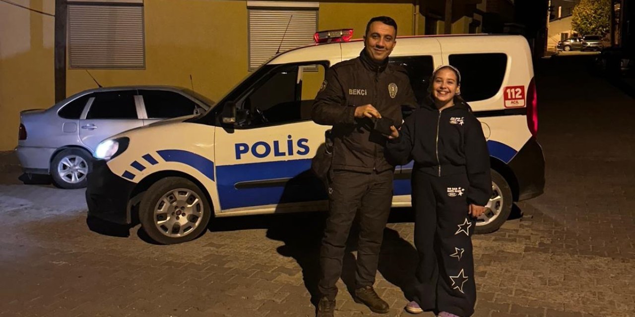 Gediz’de 11 yaşındaki küçük kız bulduğu para dolu cüzdanı polise teslim etti