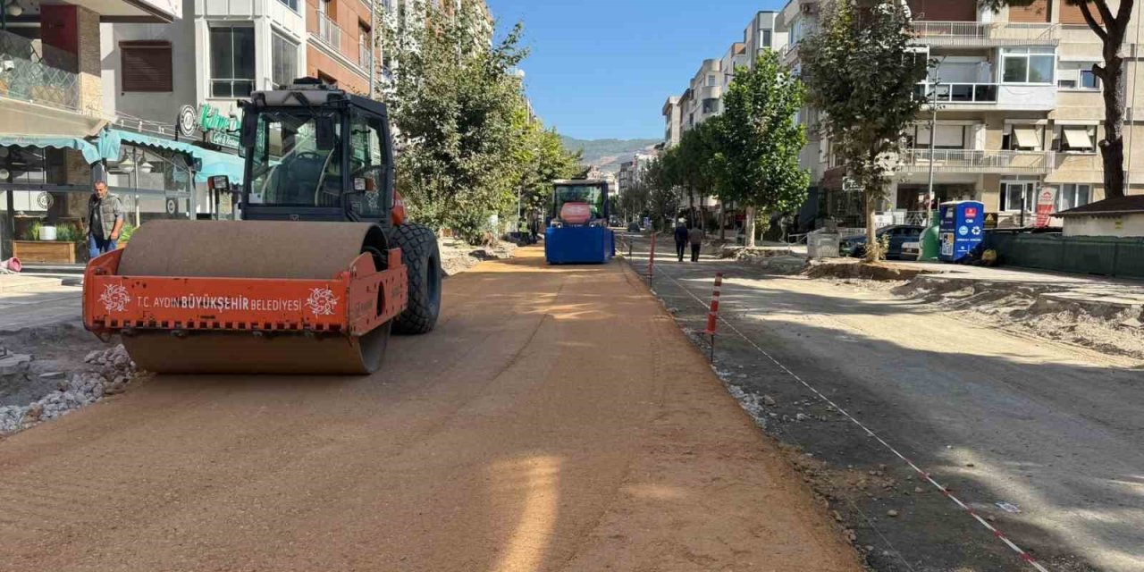 Aydın Büyükşehir’in yol çalışmaları sürüyor