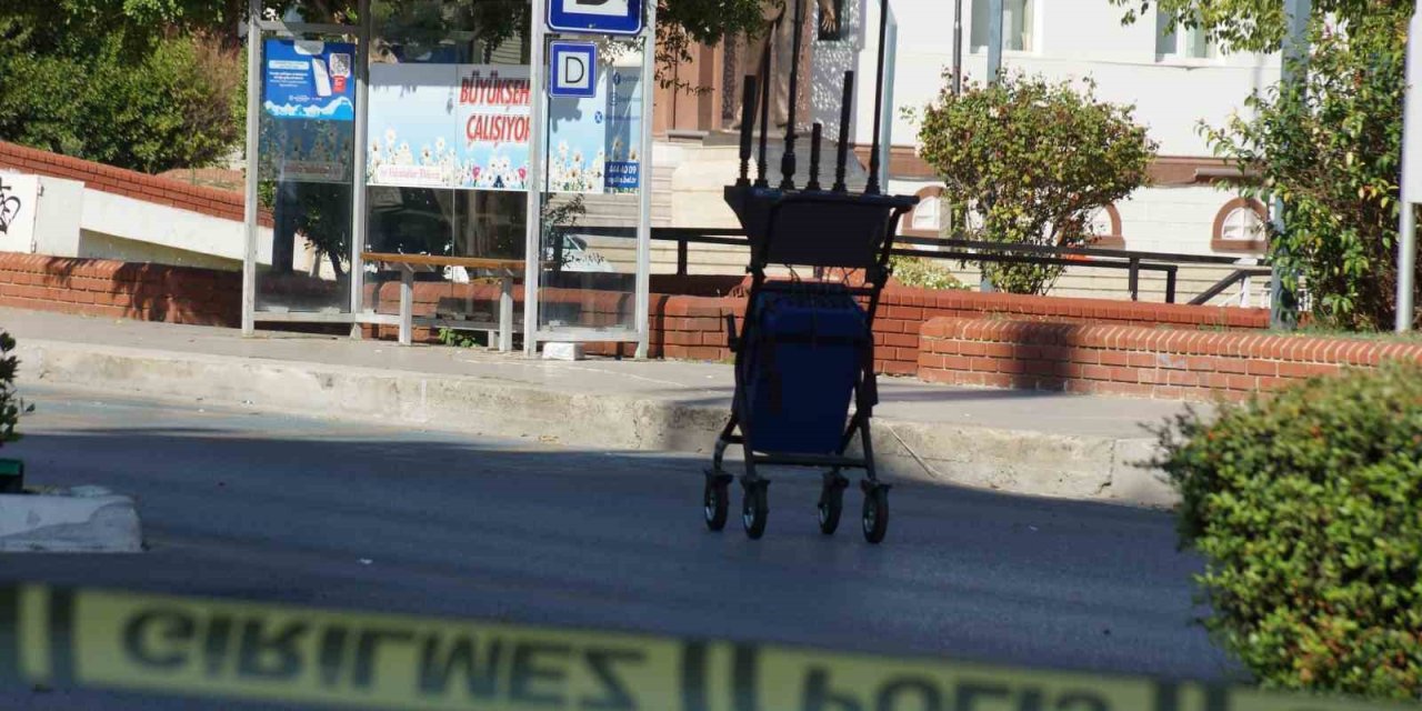 Adliye önündeki şüpheli paket fünye ile patlatıldı
