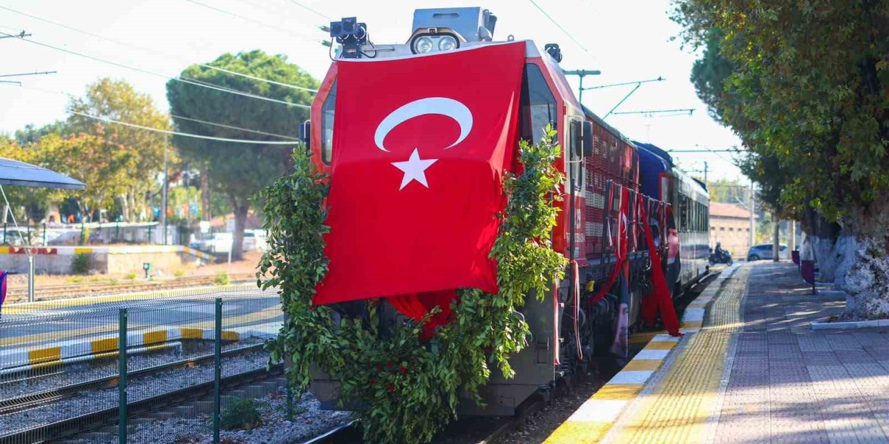 Atatürk’ün Manisa’ya gelişinin 101. yılı törenle kutlandı