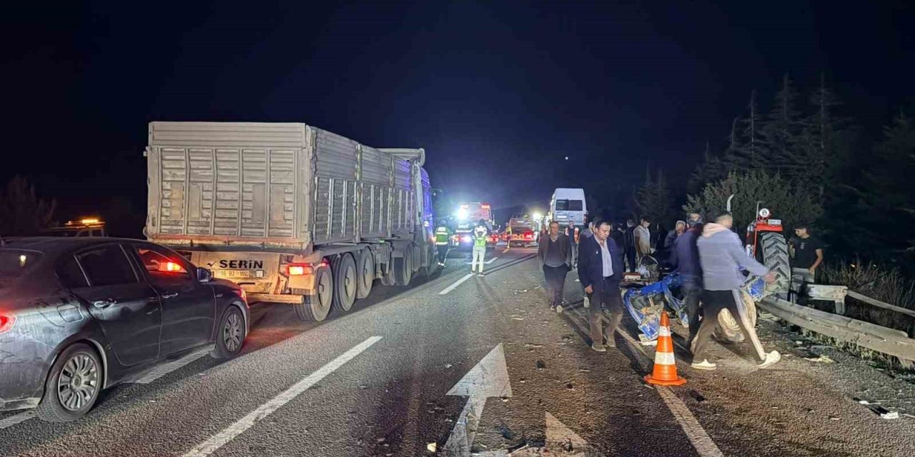 Kütahya’da zincirleme trafik kazası: 7 yaralı