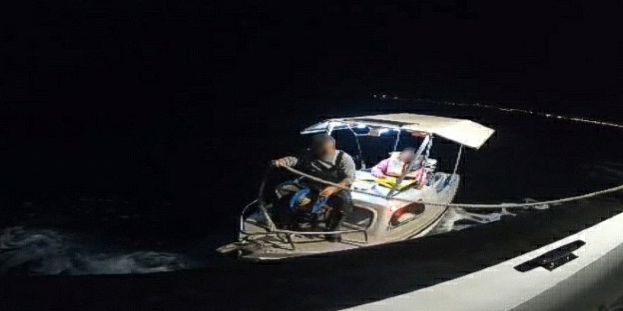 Didim’de sürüklenen teknedeki 2 kişi kurtarıldı