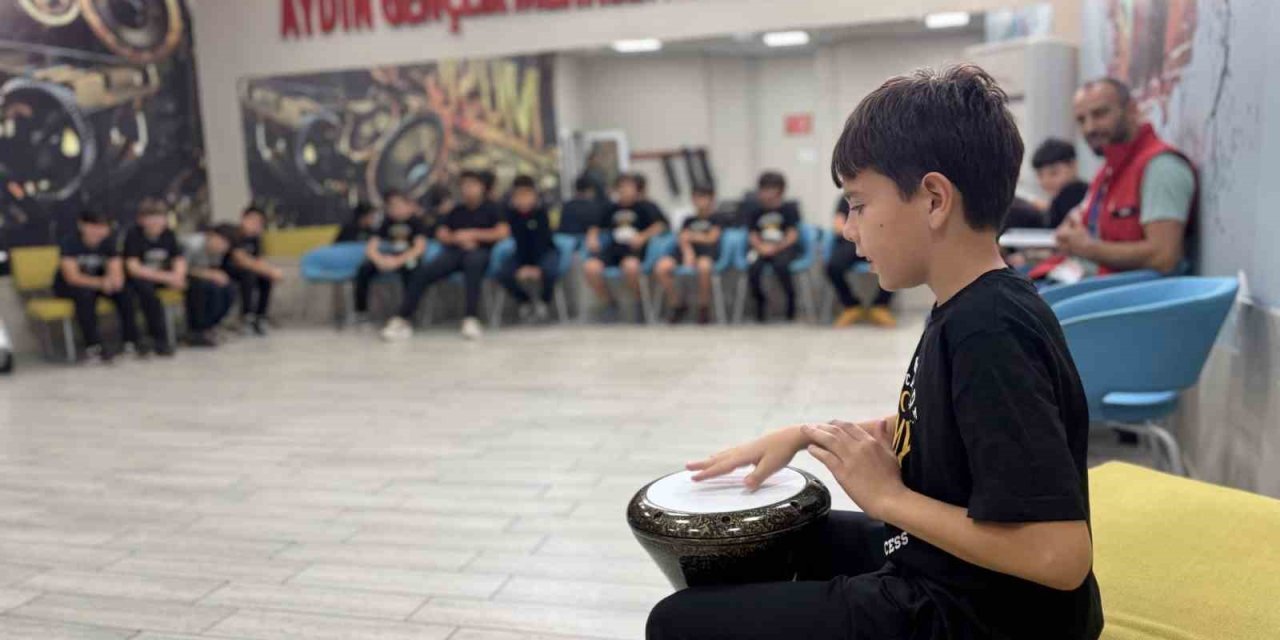 Öğrenciler, Aydın Gençlik Merkezi’ni yakından tanıdı
