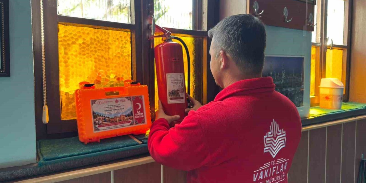 Camiler ve Kur’an kursları için güvenlik malzemesi desteği