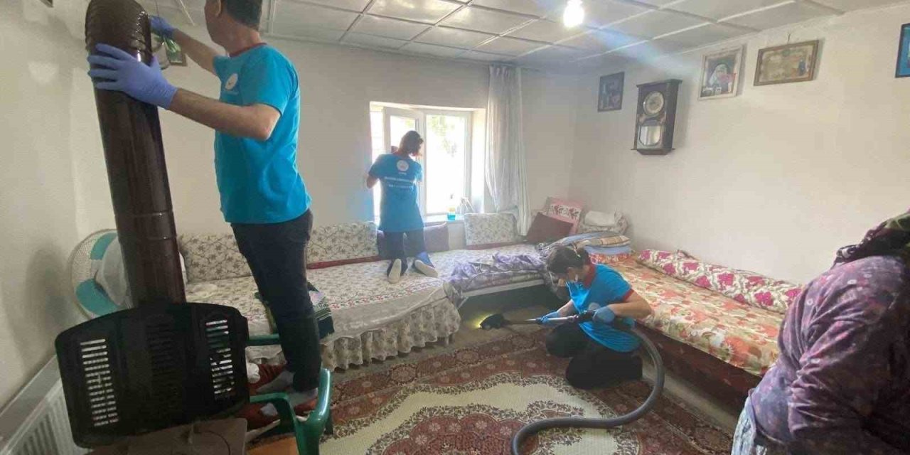 Çine’de ihtiyaç sahiplerinin kapısını ’Vefa’ çalıyor
