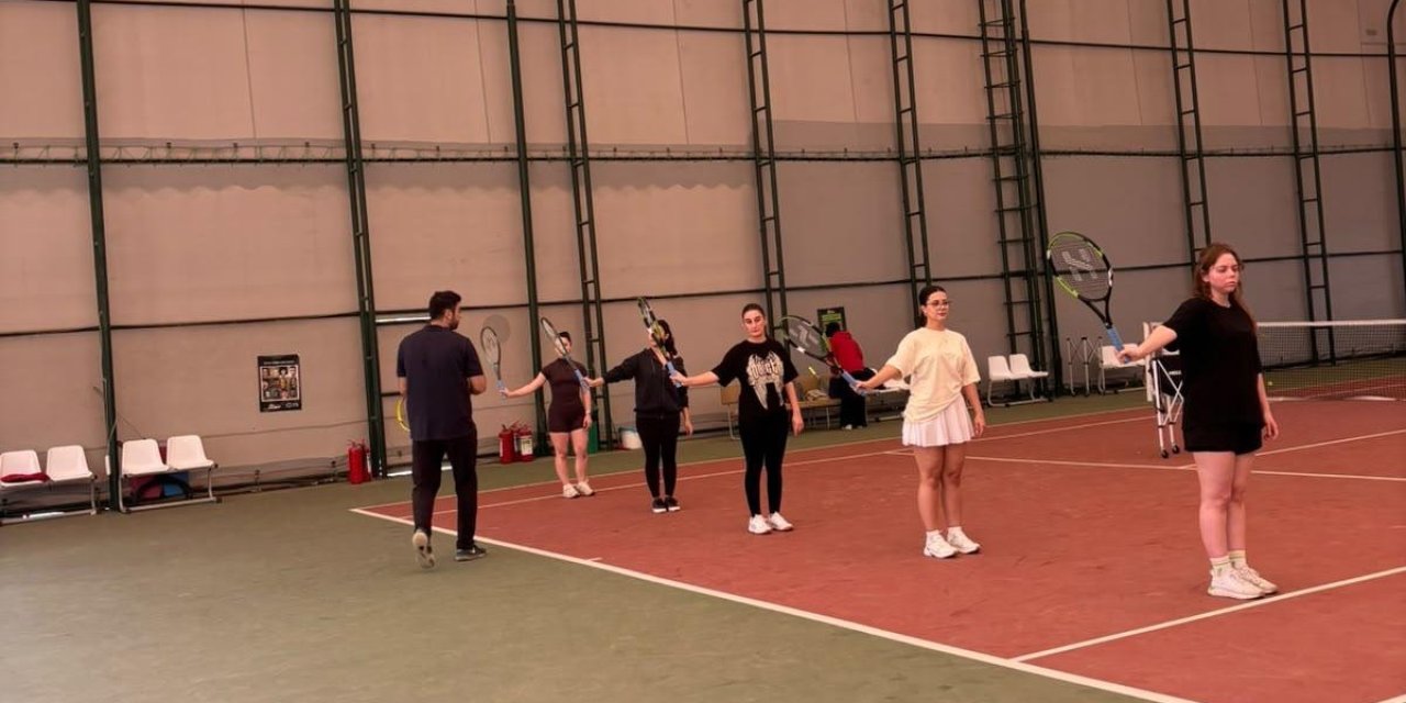 Aydın’da öğrenciler tenis kortuyla buluştu