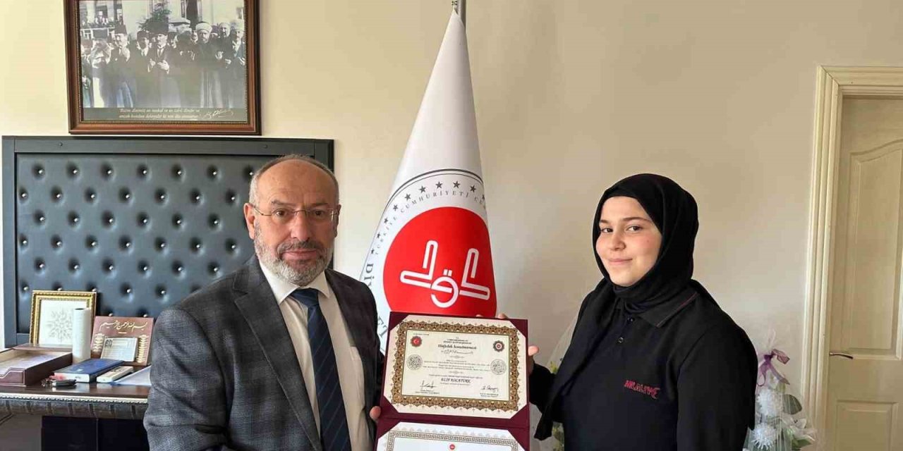 Salihli’de hafızlar belgelerine kavuştu