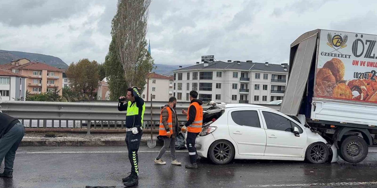 Kütahya’da zincirleme trafik kazası: 1 yaralı