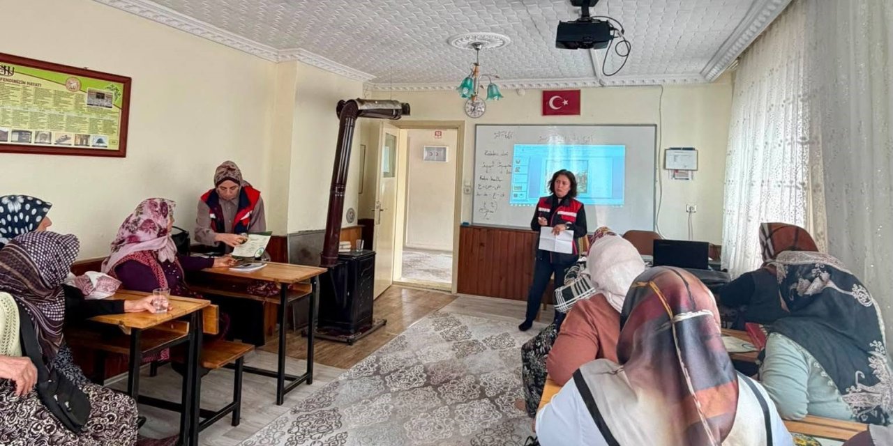Kadın çiftçilere tarımsal eğitim verildi