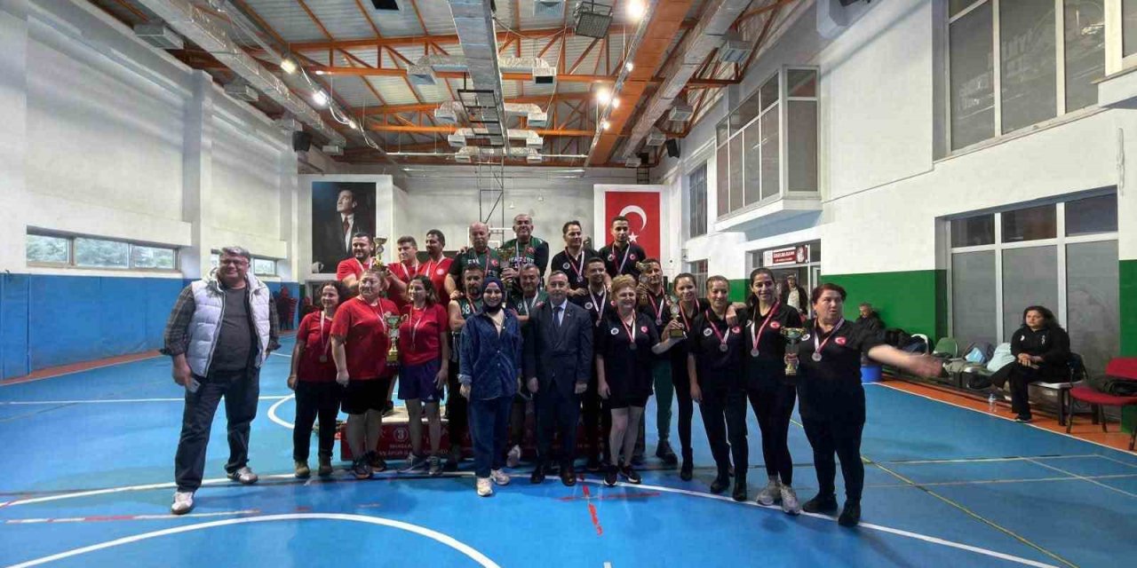 Kamu spor oyunlarında masa tenisi heyecanı