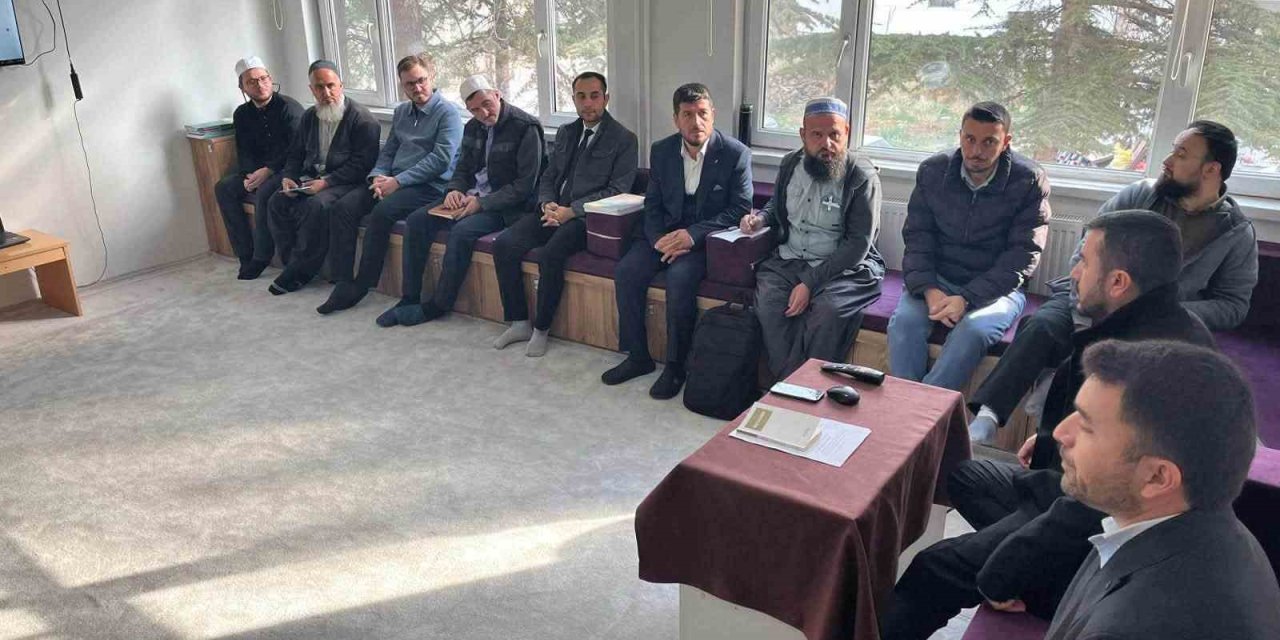 Altıntaş’ta vaaz becerilerini geliştirme kursu başladı