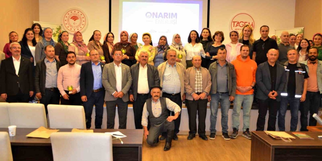 Kadın Çiftçiler, günlerinde üretimdeki güçlerini gösterdi