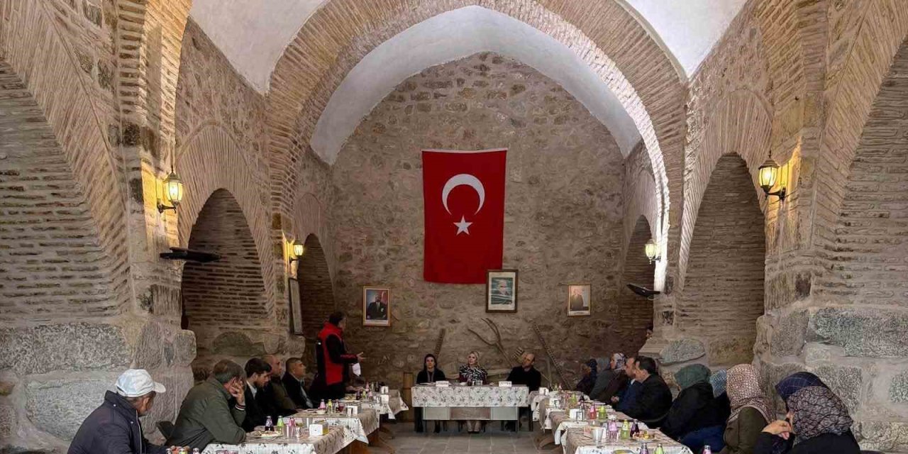 Altıntaş Kaymakamı Yıldırım’dan köy ziyaretleri