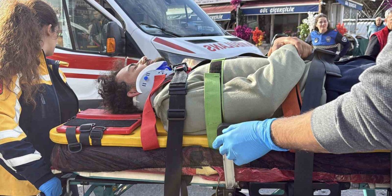 Menteşe’de otomobil ile motosiklet çarpıştı: 1 yaralı