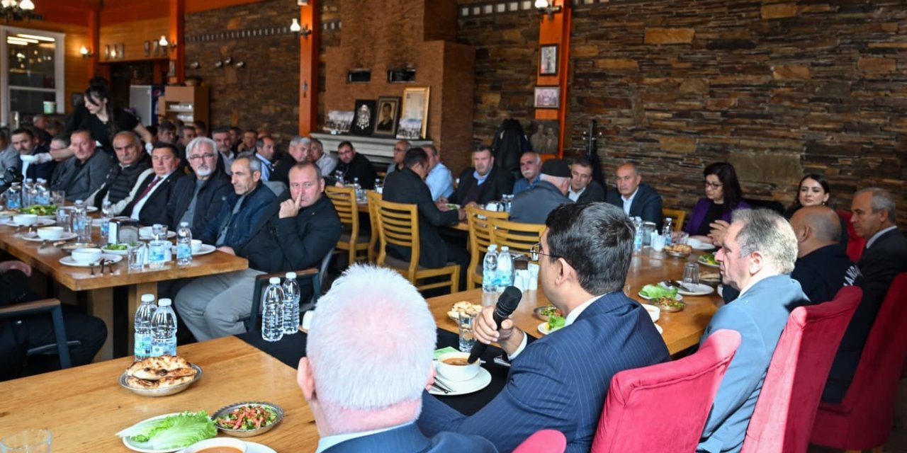 Vali Kartal, muhtarlarla bir araya geldi