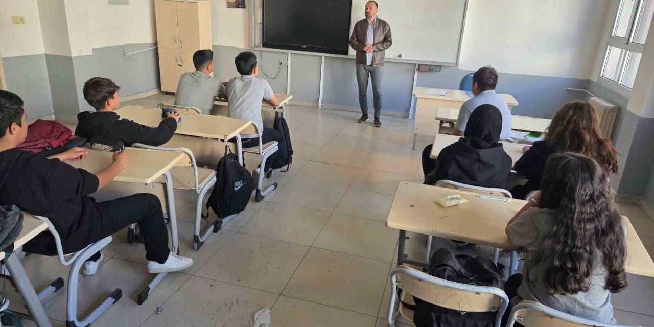 Kuyucak’ta öğrencilere milli ve manevi değerler anlatıldı