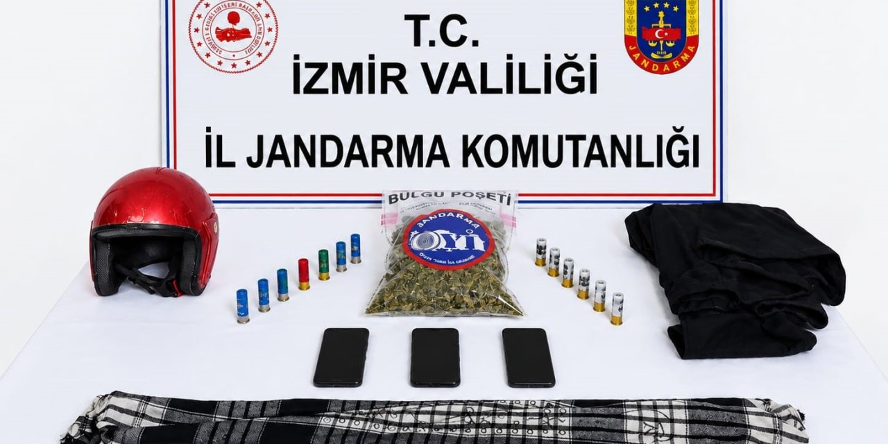 Park halindeki otomobillere ateş eden 2 şüpheli yakalandı
