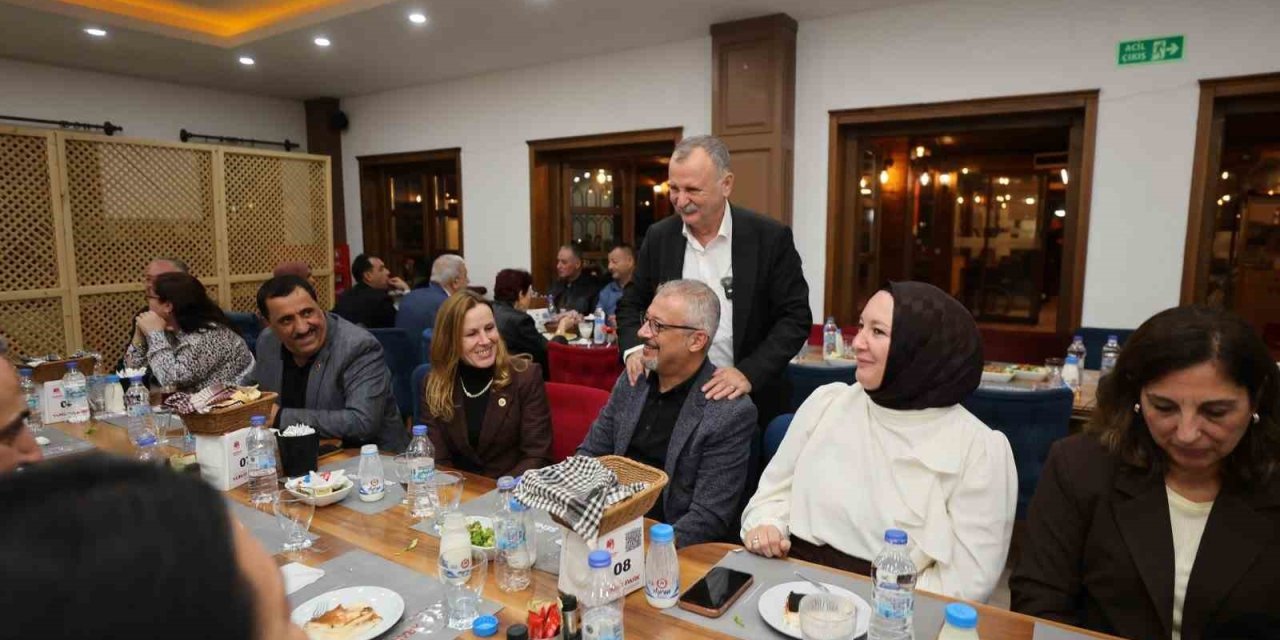 Yunusemre’de muhtarlar Günü buluşması