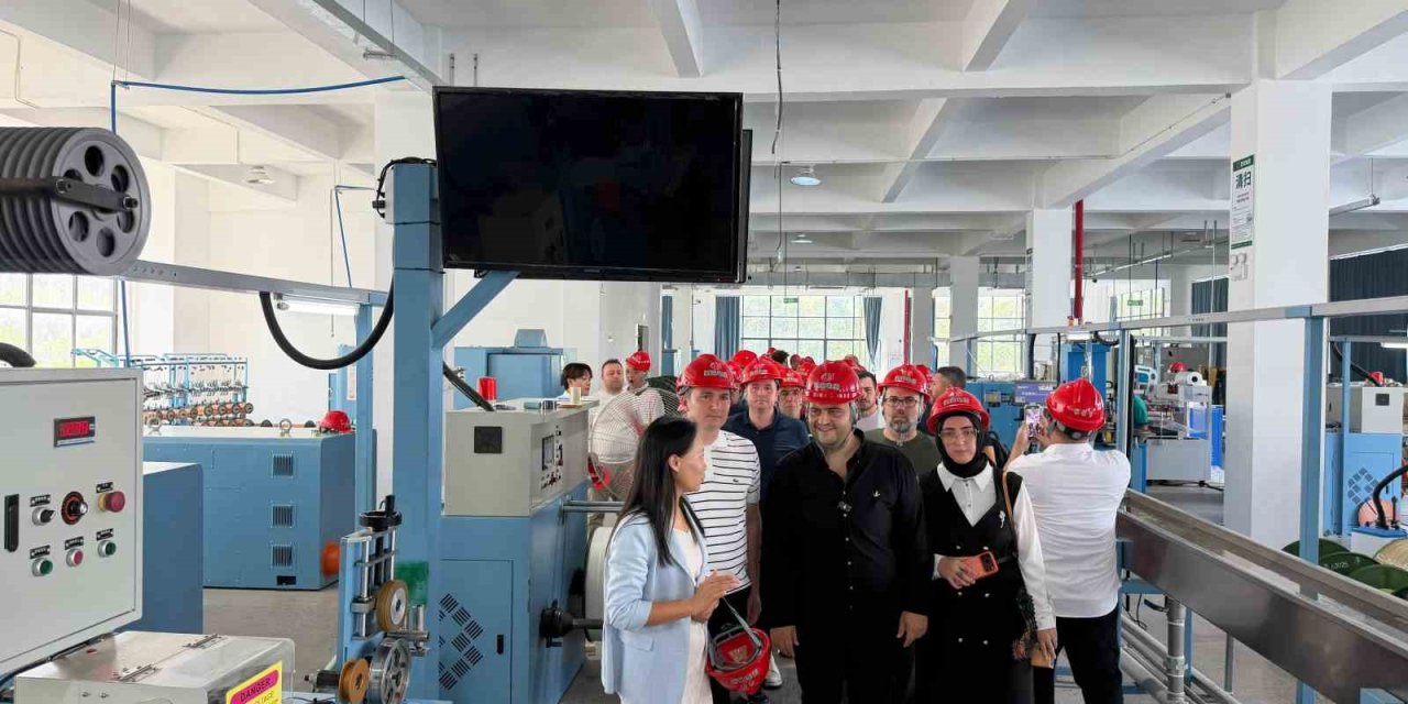 DTO heyeti Çin’de kablo fabrikasını inceledi