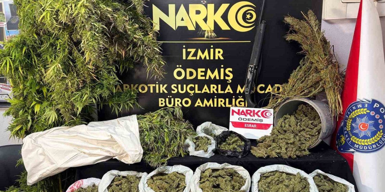 İzmir polisinden uyuşturucu baskınları: 7 kilo esrar ve binlerce hap ele geçirildi