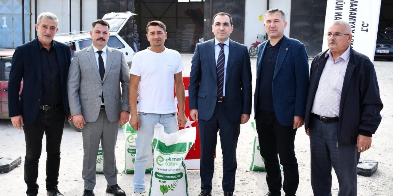 8 Bin 350 kilogram yem bezelyesi tohumu hibe edildi