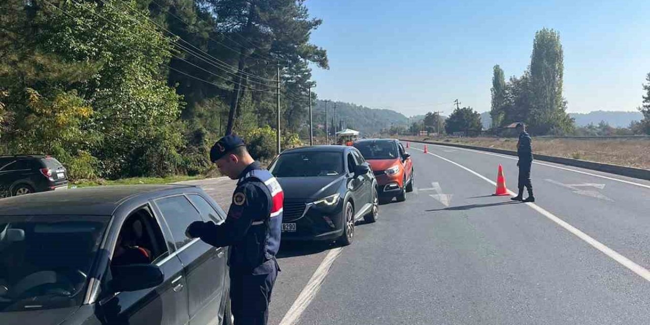 Muğla’da Jandarma trafik timlerince bir haftada 27 bin 741 araç denetlendi