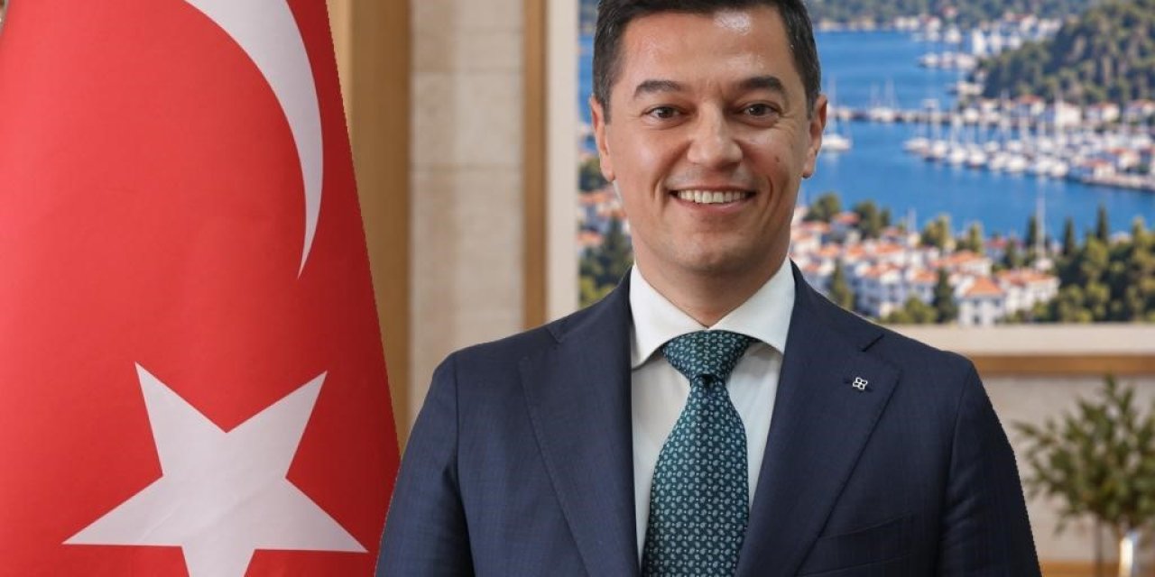 Başkan Ünlü: "Cumhuriyetimizi gelecek nesillere aktarmak hepimizin ortak sorumluluğudur"