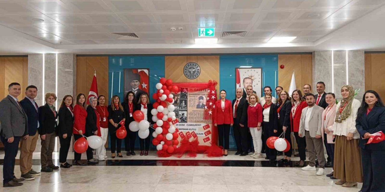 Cumhuriyet Bayramı coşkusu hastane koridorlarına taşındı