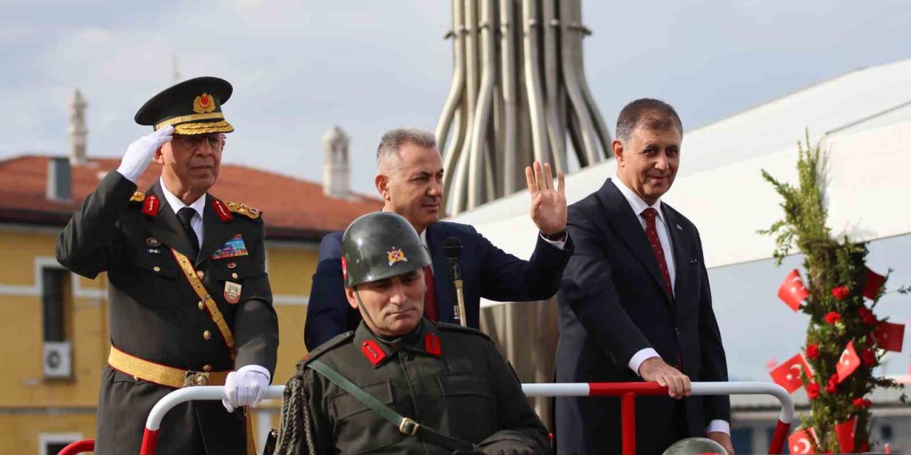 İzmir’de Cumhuriyet Bayramı heyecanı