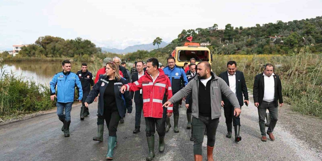 Başkan Aras, taşkın bölgelerinde incelemelerde bulundu