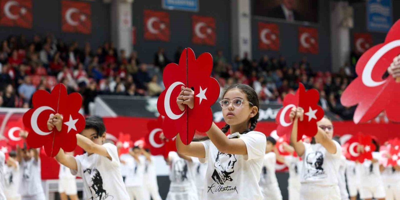 Aliağa’da Cumhuriyet’in 103. yılı coşkuyla kutlandı