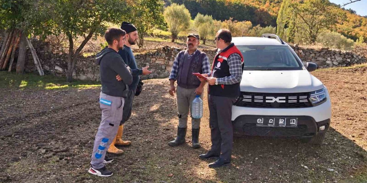İscehisar’da üreticilere yönelik saha çalışmaları sürüyor