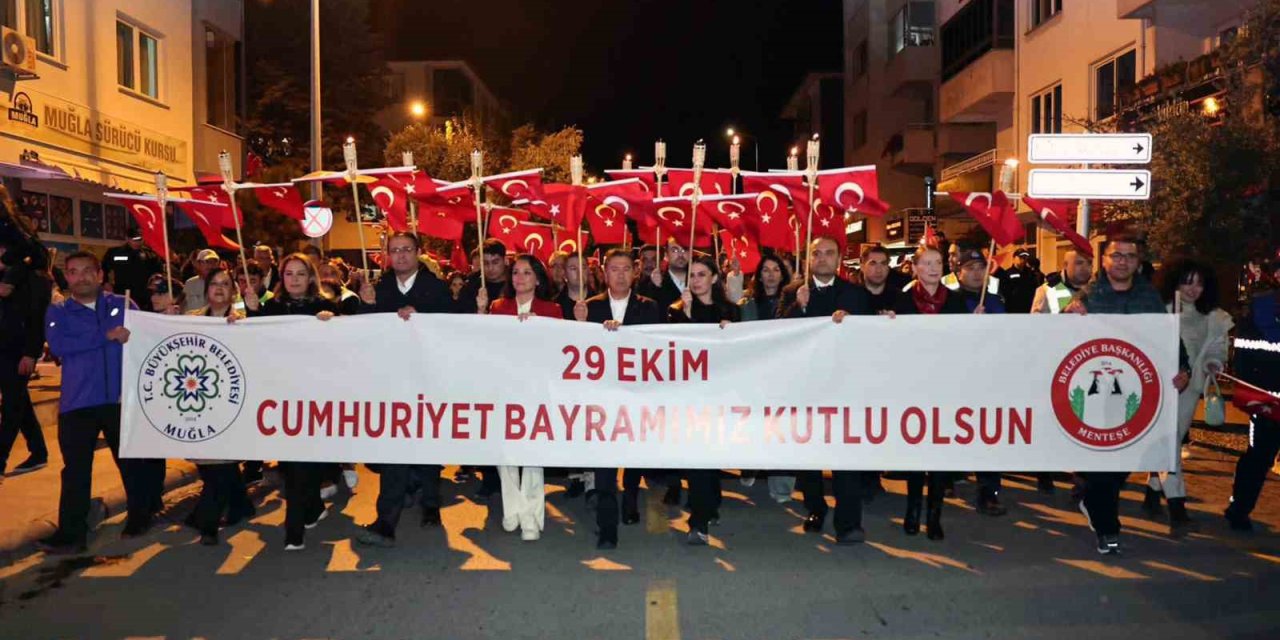 Muğla’da Cumhuriyet’in 103. yılı binlerce kişinin katılımıyla kutlandı