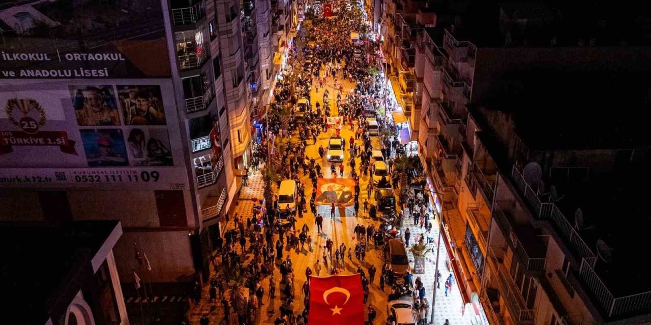 Turgutlu’da Cumhuriyet coşkusu meydanlara sığmadı