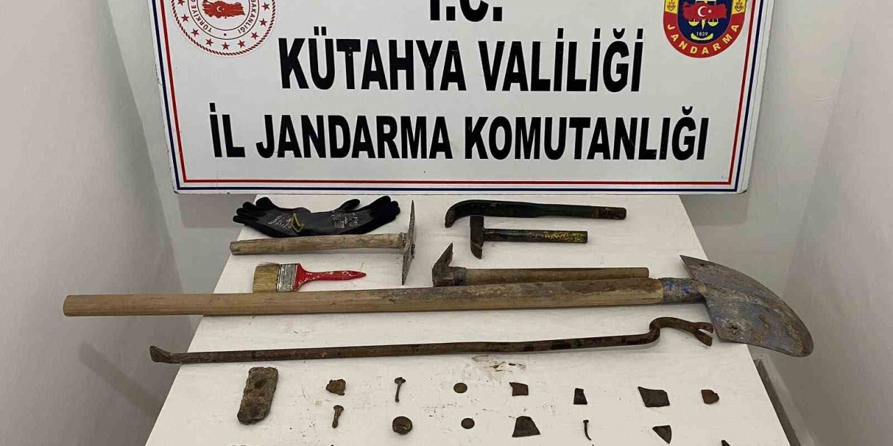 Kütahya’da Anadolu Mirası operasyonu, tarihi eserler ele geçirildi