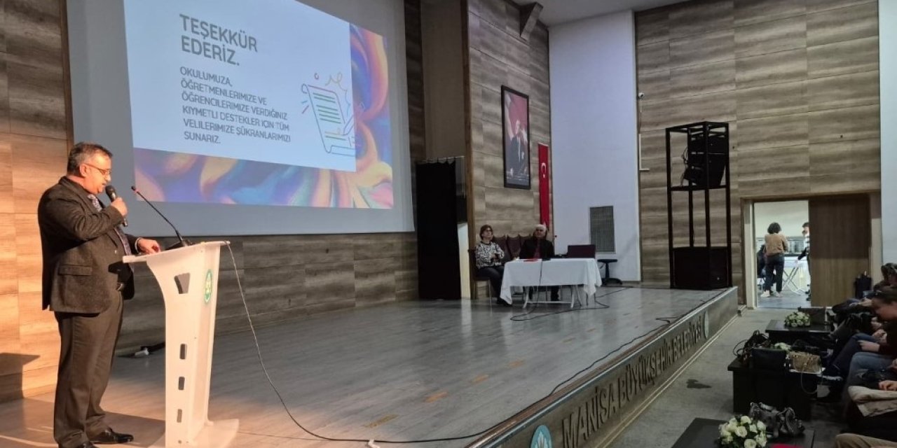 Alaşehir’de velilere dijital bağımlılık uyarısı
