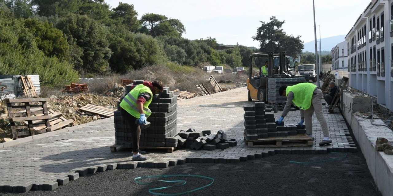 Kuşadası Caferli’de 25 bin metrekarelik yol çalışması başladı