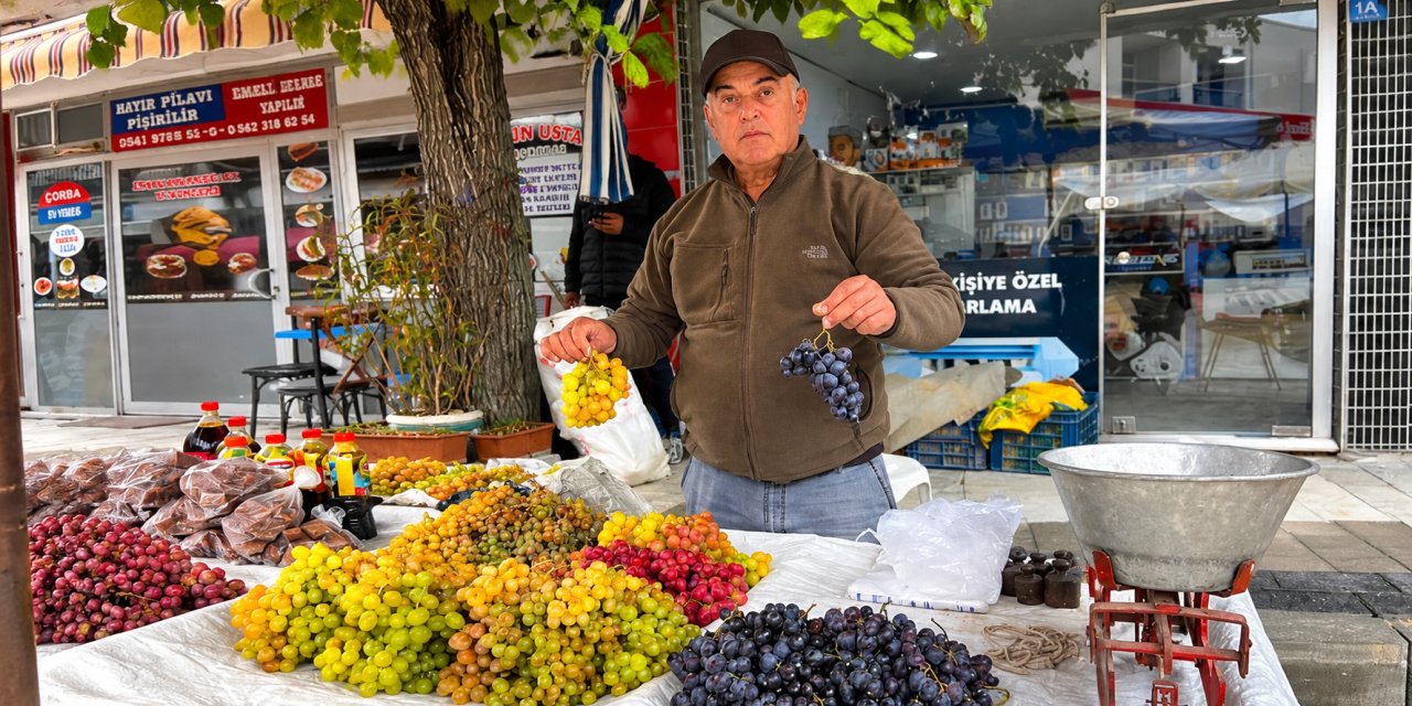 Haydar üzümleri tezgahlarda yerini aldı