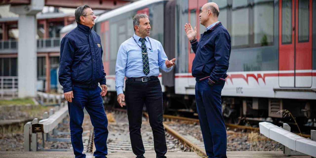 İzmir’in raylarına çeyrek asırdır iz bırakıyorlar