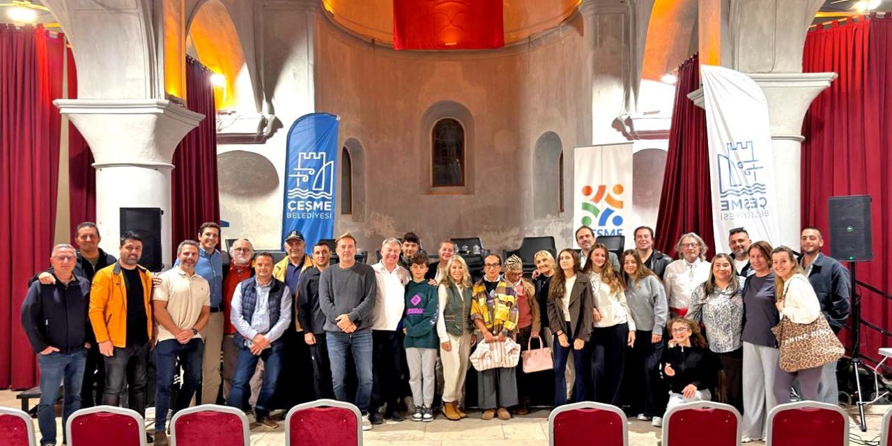 Çeşme’de "Deniz Bize Ne Söylüyor" söyleşisi düzenlendi