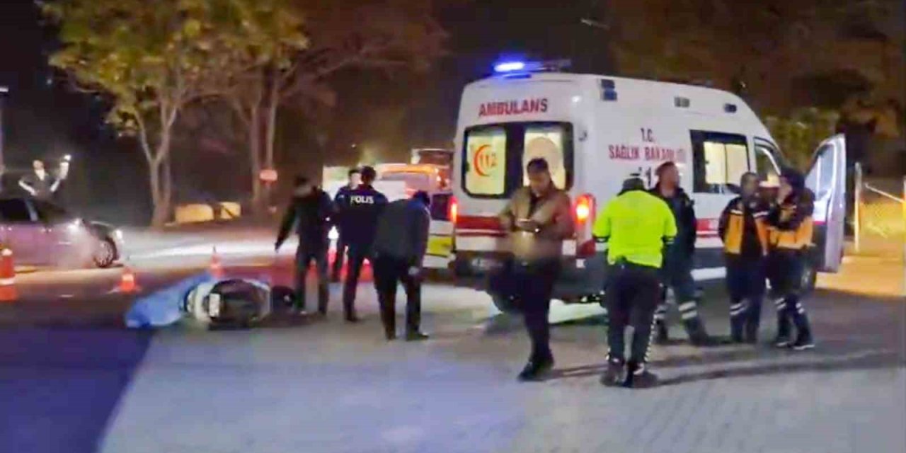 Tırın altında kalan motosiklet sürücüsü hayatını kaybetti