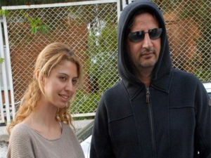 Kapşonla Gezdi Hayranları Yine Tanıdı