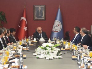 Bakan Avcı, Medya Temsilcileriyle Bir Araya Geldi