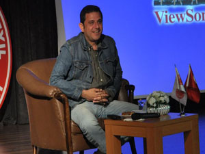 İstanbul Yeni Yüzyıl Üniversitesi, Fatih Portakal’ı Ağırladı