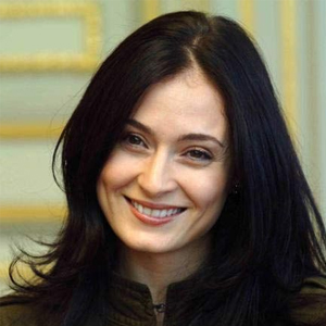 Ceyda Düvenci, Nikah Şahitliğini Yaptığı Gencin Bu Kez Cenazesine Katıldı